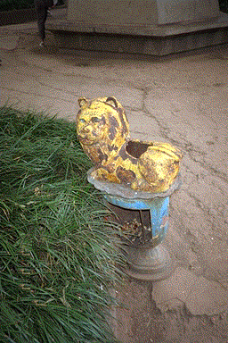 狮子垃圾箱 lion